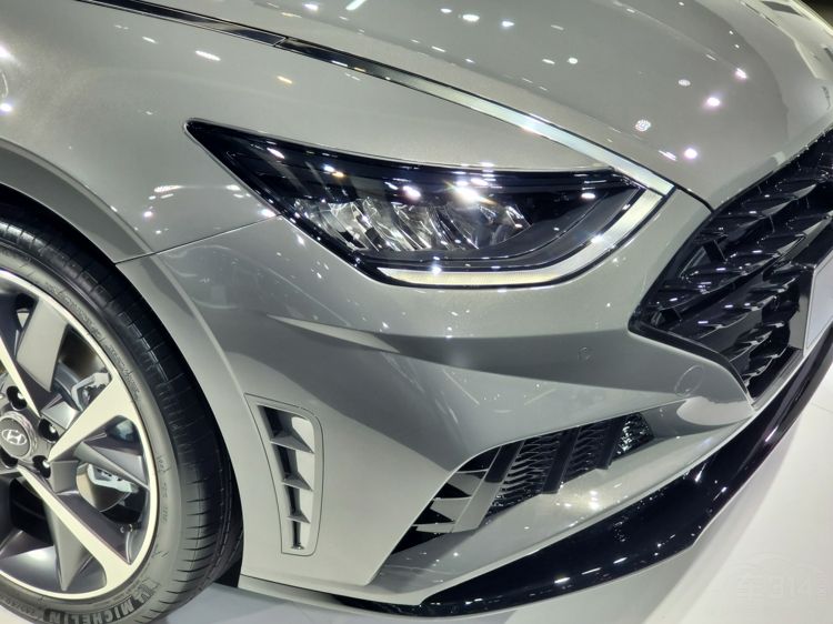 ��۸��˶������θ�����