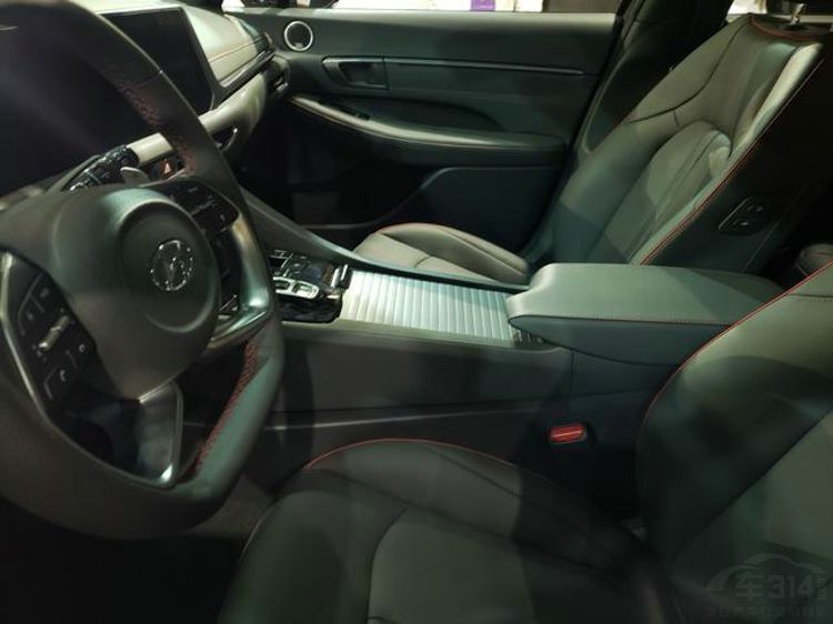 ��۸��˶������θ�����