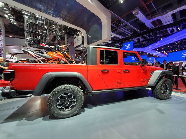 JEEP Gladiator �����˰�Ƥ�� ������5��