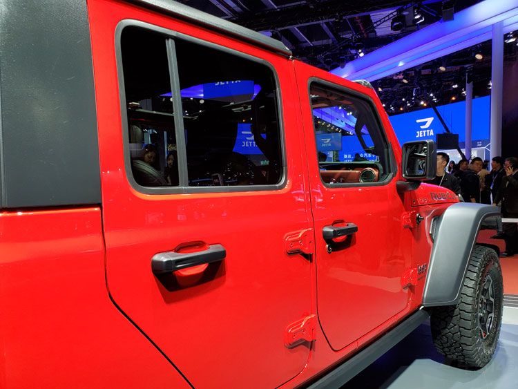 JEEP Gladiator �����˰�Ƥ�� ������5��