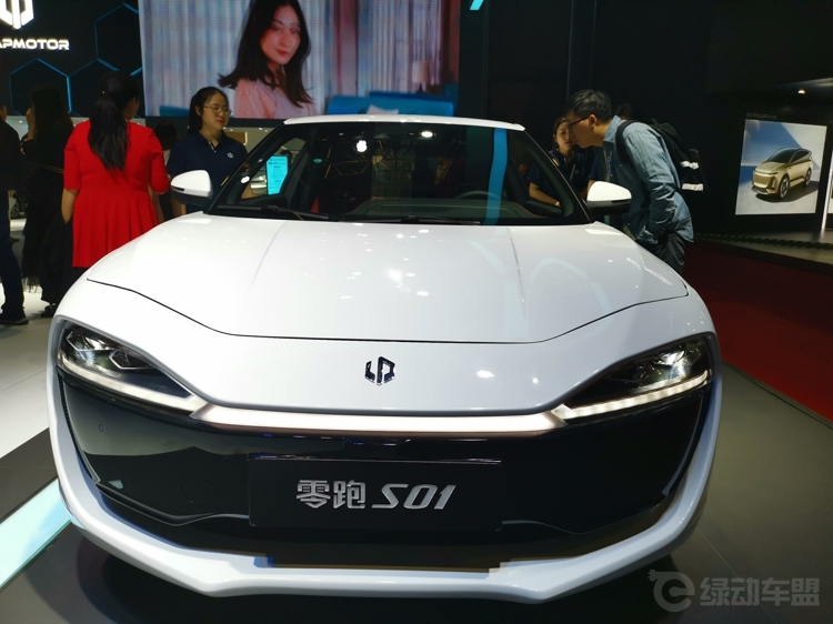 �Ϻ���չ�쳵������ ˭��δ�����������ӣ�