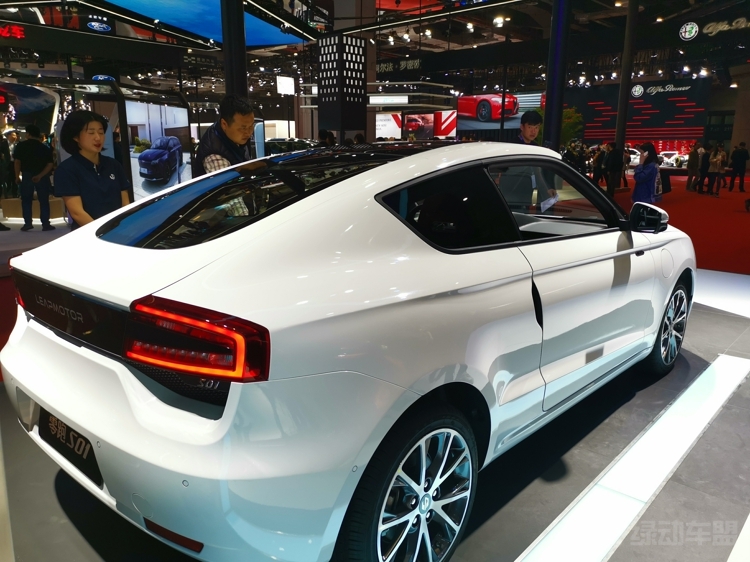 �Ϻ���չ�쳵������ ˭��δ�����������ӣ�