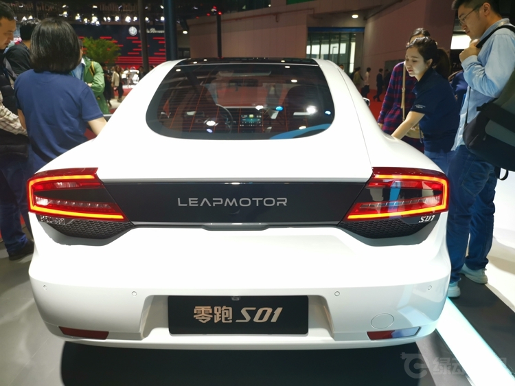 �Ϻ���չ�쳵������ ˭��δ�����������ӣ�