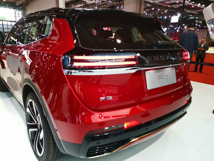 �Ϻ���չ�쳵������ ˭��δ�����������ӣ�