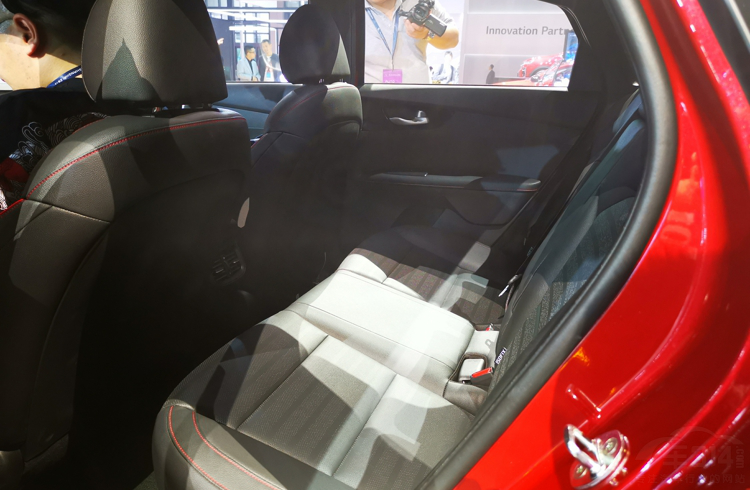 �Ϻ���չ������A������˭�����ʺϼ��ã�