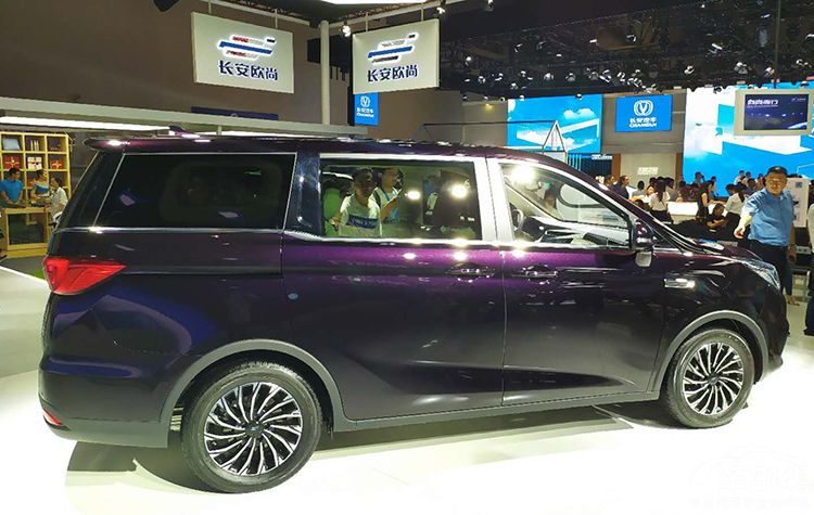 高颜值、大空间,欧尚科尚亮相重庆车展! 高颜值、大空间,欧尚科尚亮相重庆车展!