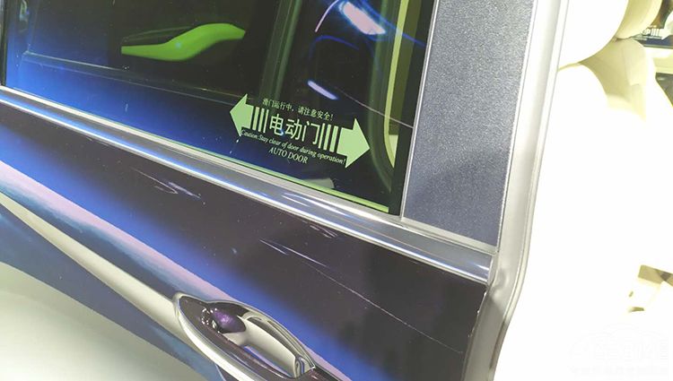 高颜值、大空间,欧尚科尚亮相重庆车展! 高颜值、大空间,欧尚科尚亮相重庆车展!