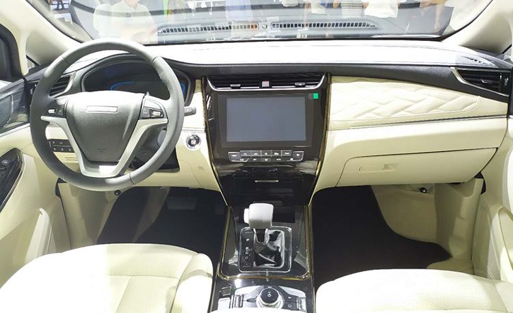 高颜值、大空间,欧尚科尚亮相重庆车展! 高颜值、大空间,欧尚科尚亮相重庆车展!