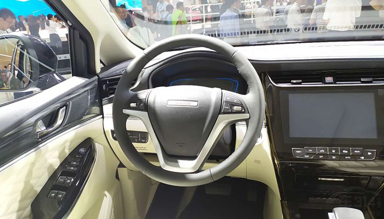 高颜值、大空间,欧尚科尚亮相重庆车展! 高颜值、大空间,欧尚科尚亮相重庆车展!