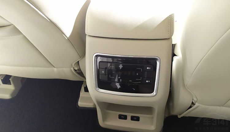 高颜值、大空间,欧尚科尚亮相重庆车展! 高颜值、大空间,欧尚科尚亮相重庆车展!