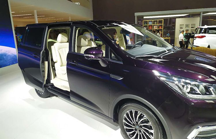 高颜值、大空间,欧尚科尚亮相重庆车展! 高颜值、大空间,欧尚科尚亮相重庆车展!