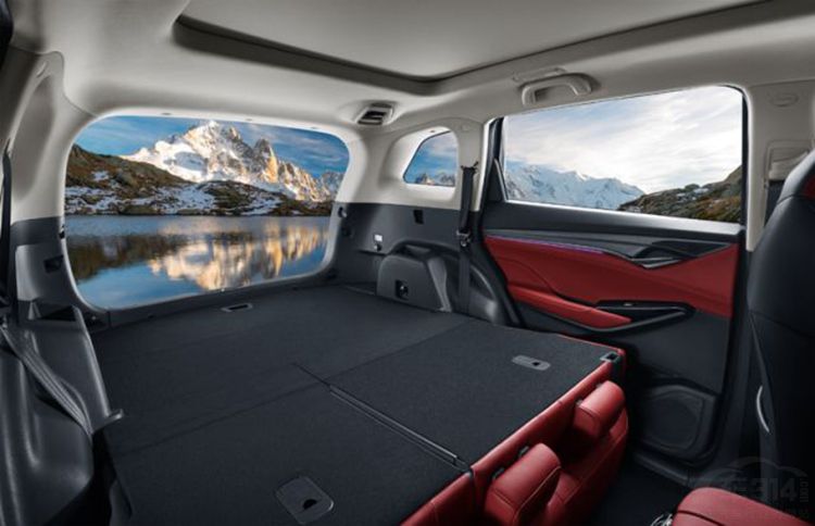 三屏联动/蓝鲸2.0T! 三屏联动/蓝鲸2.0T!