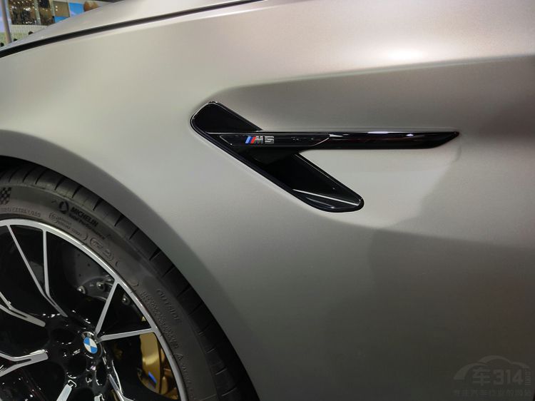 ��ټ���3.3��