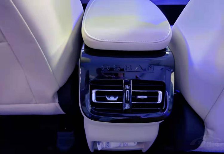 �������SUV�г� ����ŷ��X7����ɶ���չ