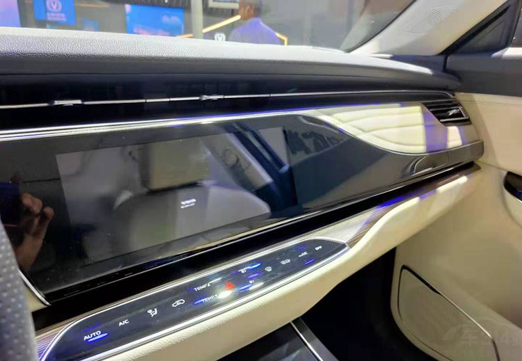 �������SUV�г� ����ŷ��X7����ɶ���չ