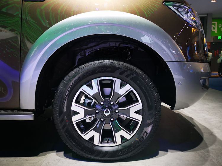 ����Ƥ���ڳɶ���չ���У�12.68-15.98��!