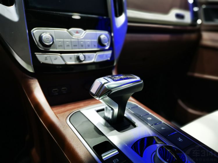 ����Ƥ���ڳɶ���չ���У�12.68-15.98��!