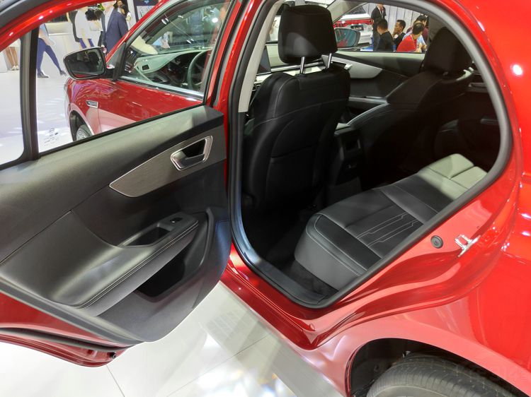 ���ǵ���EV����ɶ���չ