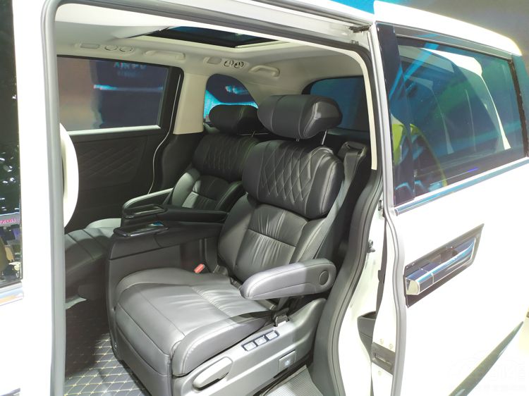 �ɶ���չ��������춯����