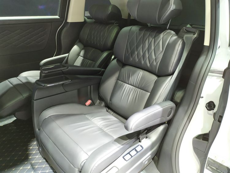 �ɶ���չ��������춯����