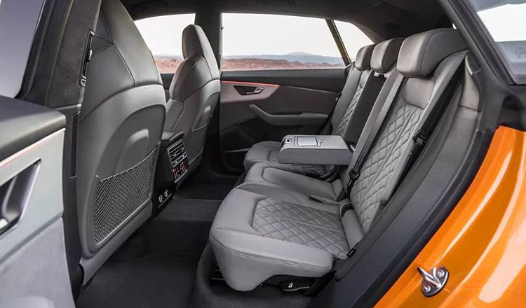 �µ�Q8�������� �Ա�ͬ����������Щ���ƣ�