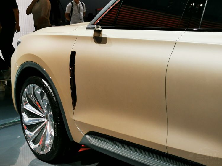 SUV
