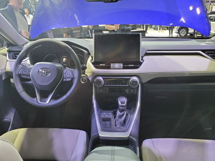 ȫ׷ Ӳ桱RAV4ٷ