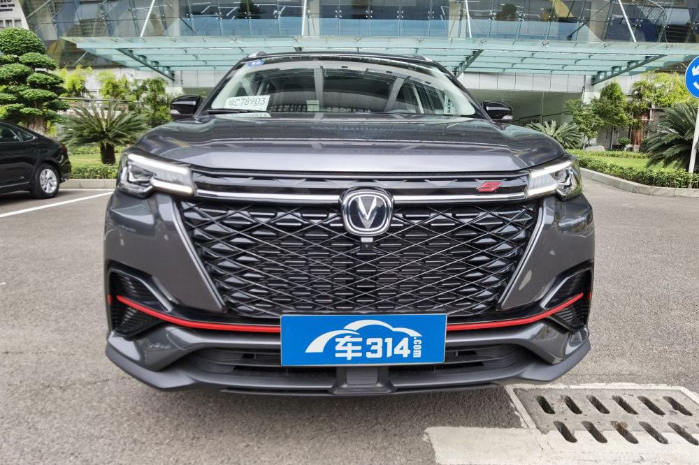 长安CS55PLUS蓝鲸版与锐程CC蓝鲸版上市 长安CS55PLUS蓝鲸版与锐程CC蓝鲸版上市