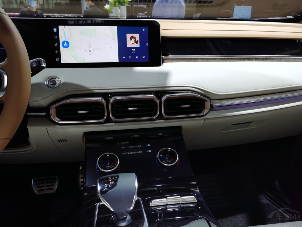 ;X70 PLUSʽ ǿSUVֻ7.7