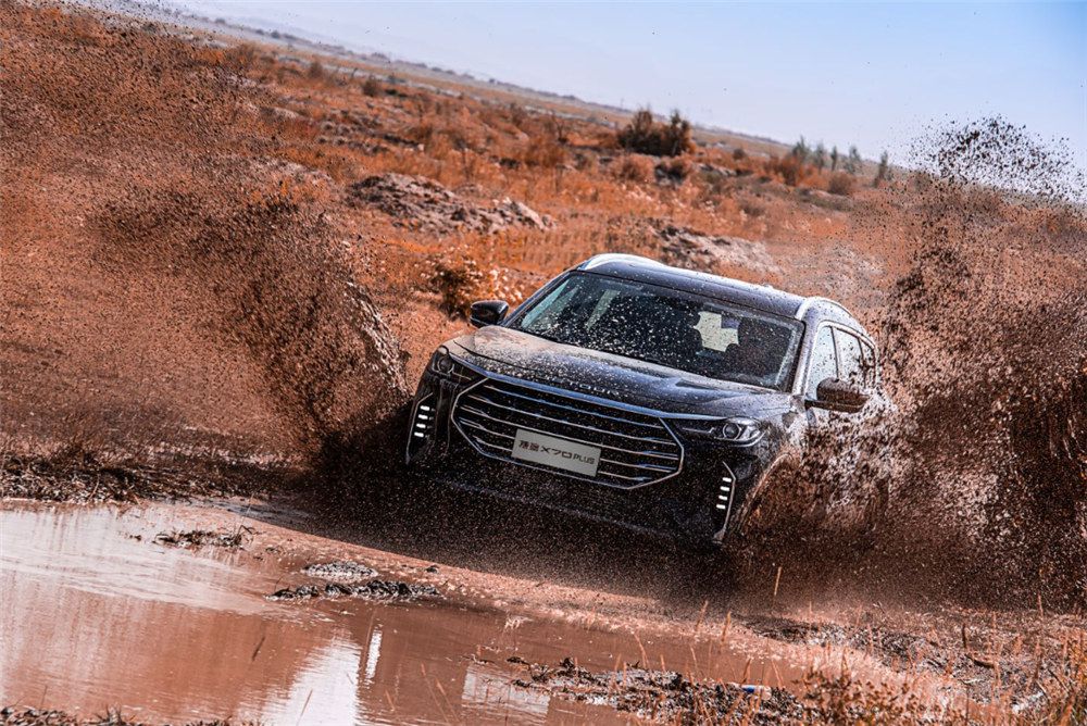 ;X70 PLUSʽ ǿSUVֻ7.7