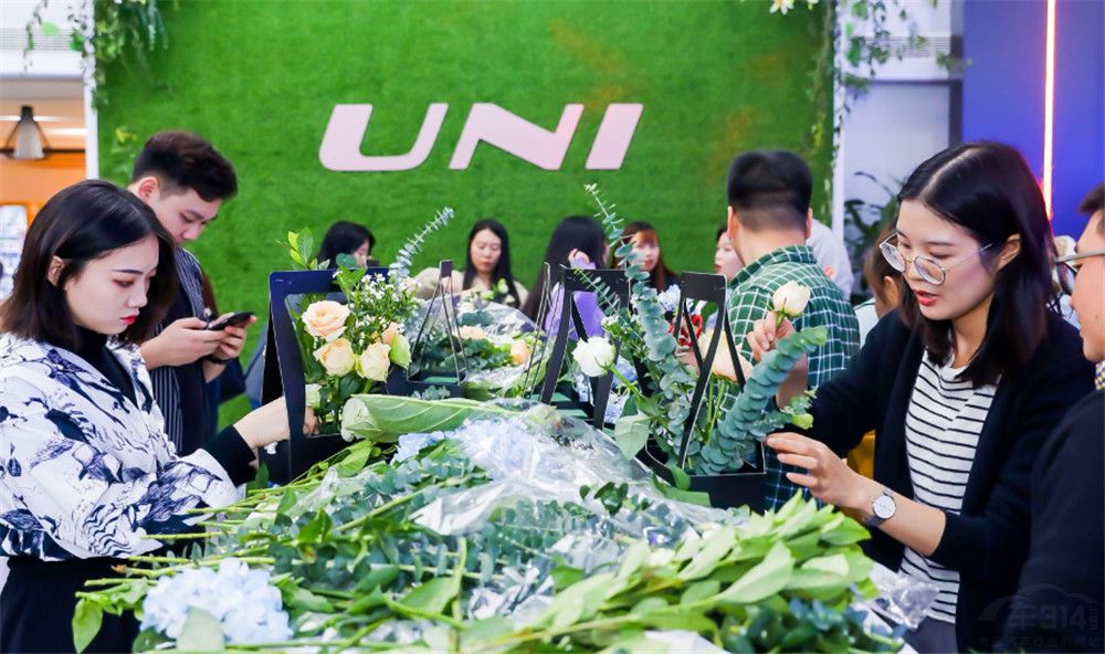 UNI-Kͼ λSUV 