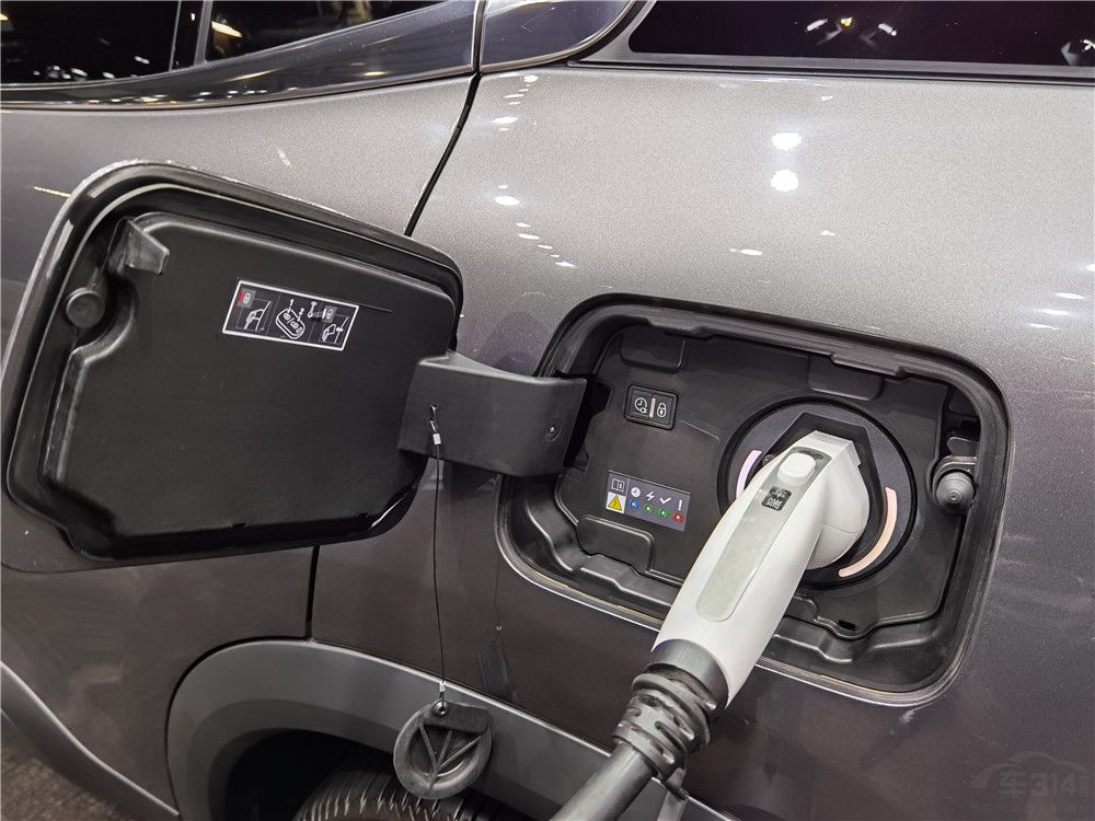2020ݳչȫPHEV 4WDʵ