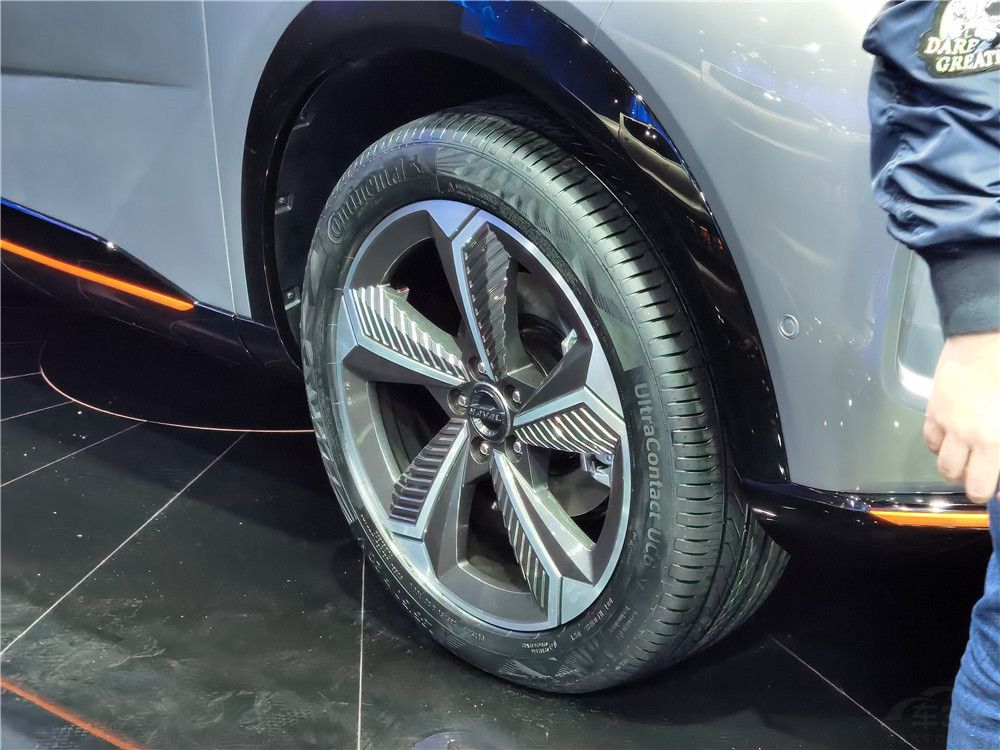 ϺչȫSUV XỴ