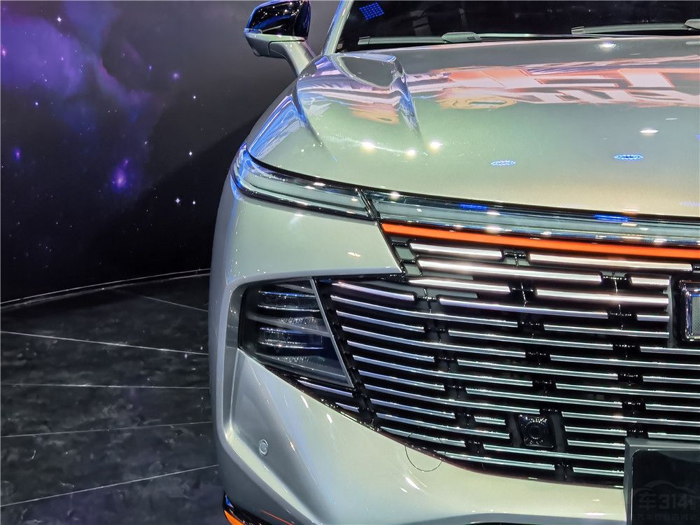 ϺչȫSUV XỴ