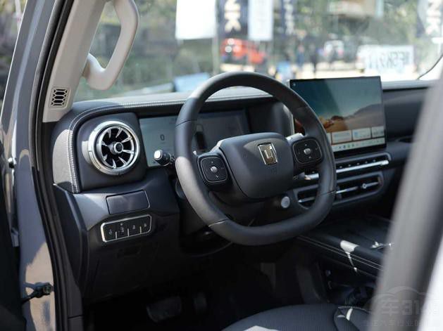 ⼸µSUVͣǿ