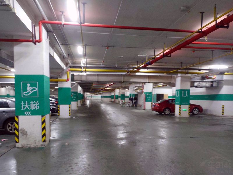 停车场.jpg
