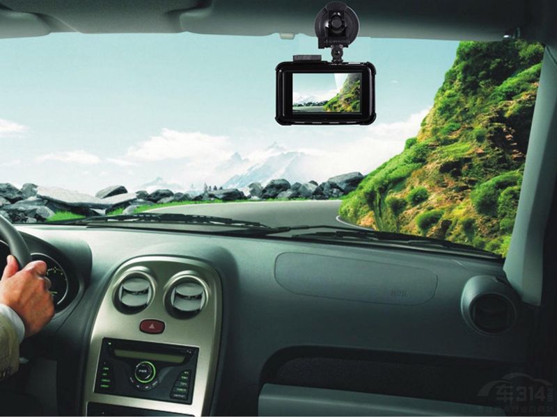 行车记录仪.jpg