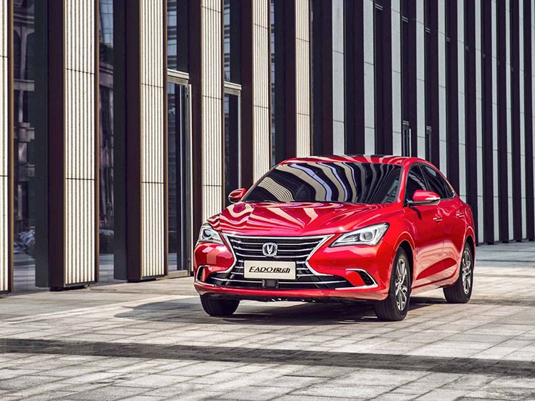 长安年底上新车抢福利 睿骋CC无热销本钱?