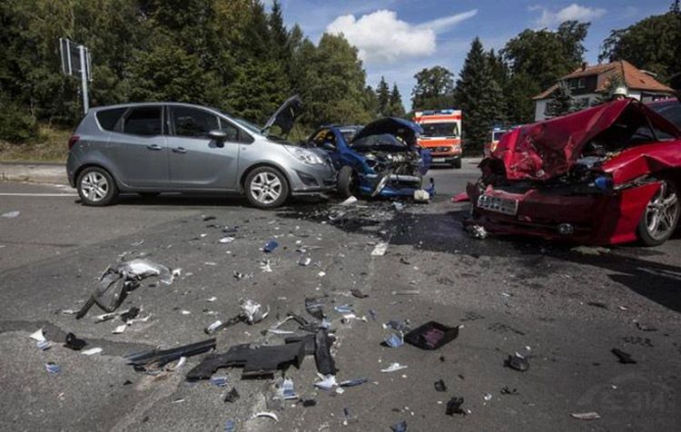 刹车失灵前三大预示 不注意当心小命难保!