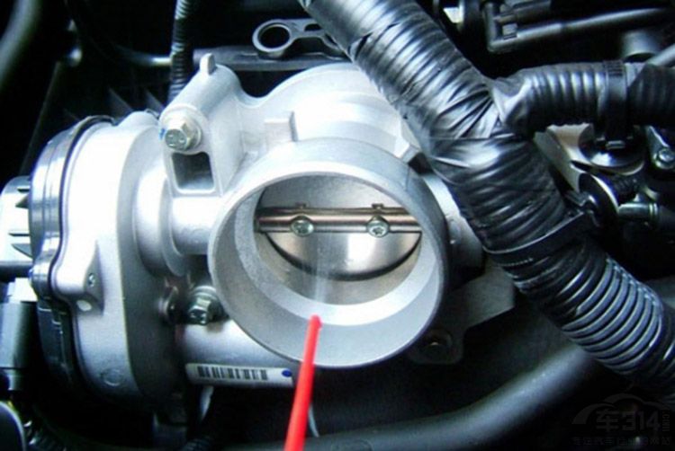 冬季节气门易脏 真有必要每次保养都清?