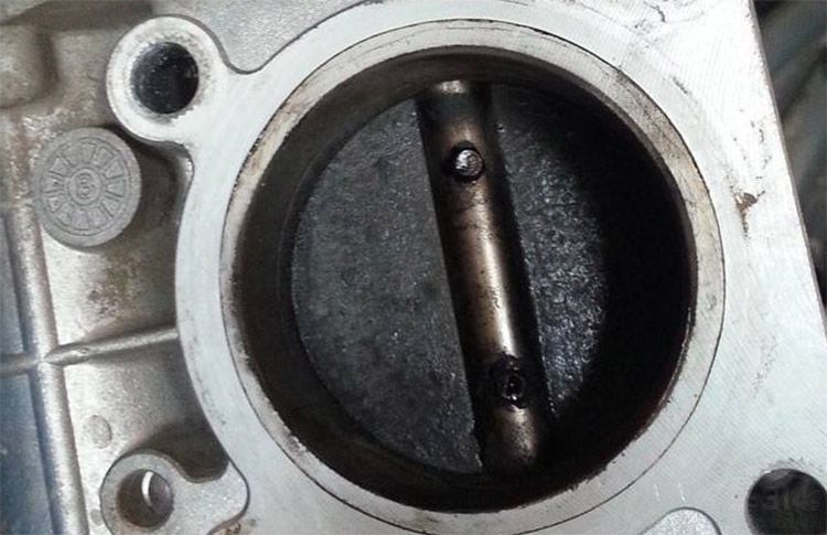 冬季节气门易脏 真有必要每次保养都清?