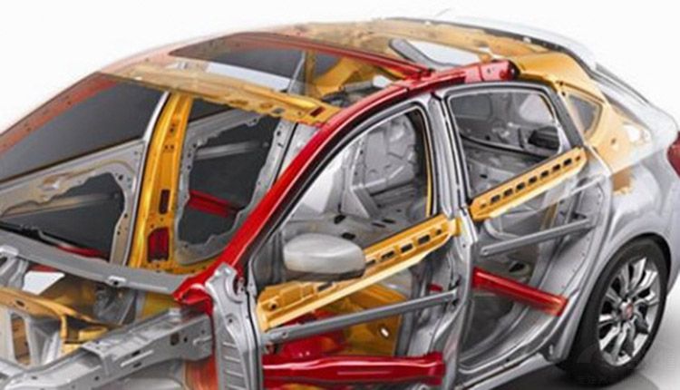 一场“小事故”沃尔沃车身断两截 安全受拷问