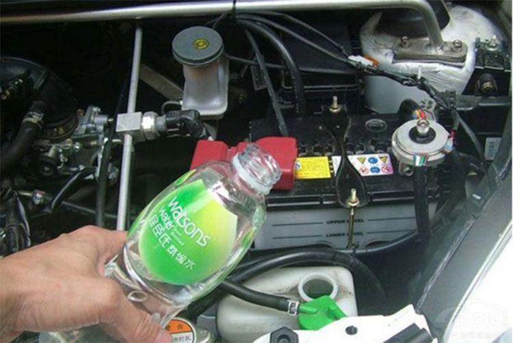 ����Һ��ɫ�к����𣿻��Σ�����׶��