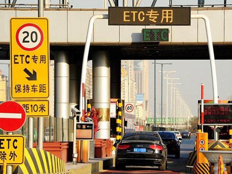 这些中国高速奇葩事 老司机的你见过几个?