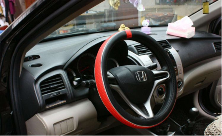 新车最不该入手的5样东西 看你车上有没?