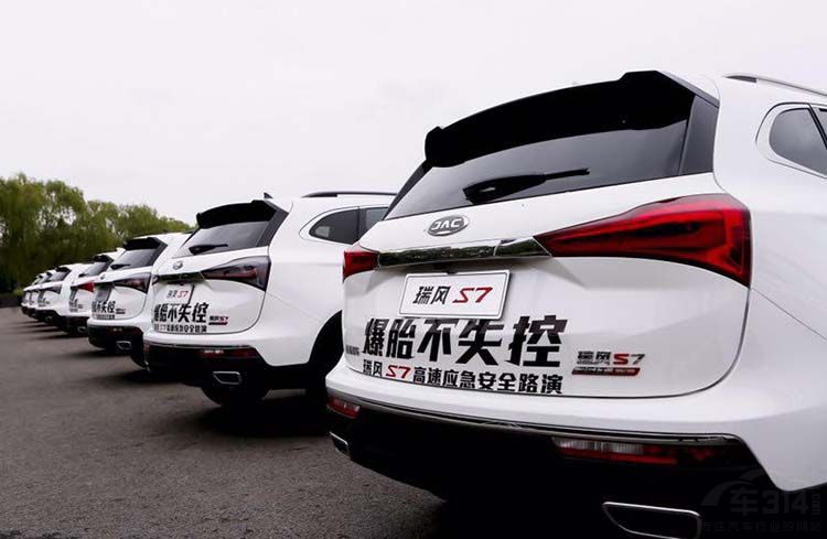 ���ٱ�̥������������������������ģ�