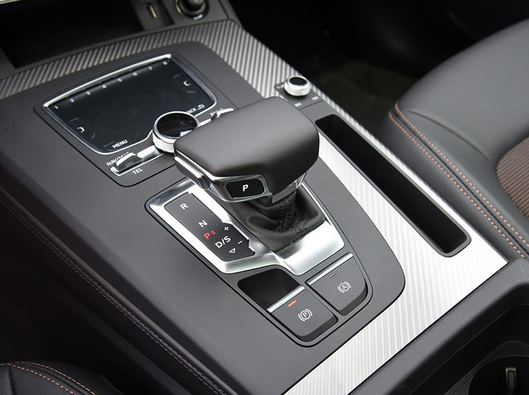 全新奥迪Q5L三大减配 连quattro都不要了