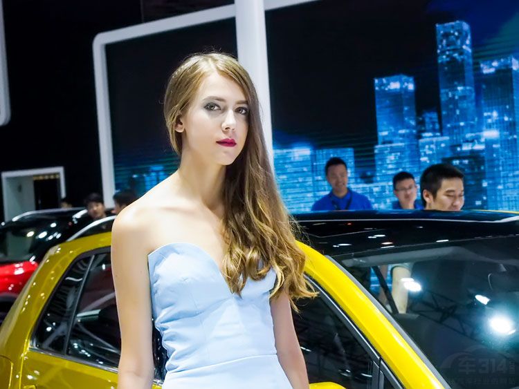 1535700971527827.jpg 2018成都车展:十大最美车模都在这里了