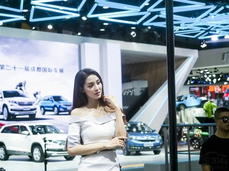 2018�ɶ���չ��������еĳ�ģ���ڡ�� 