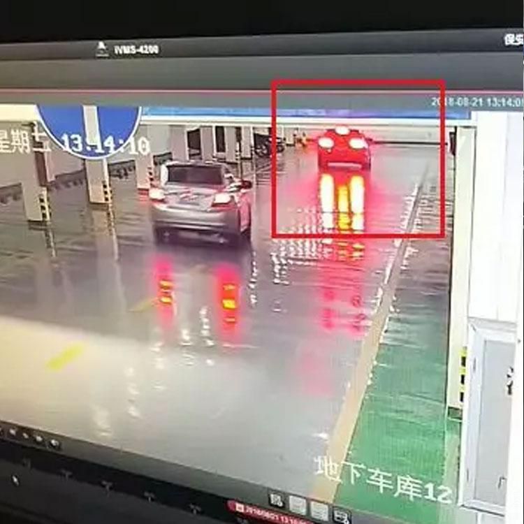 疑似刹车失灵撞墙 奥迪客服回复让人心寒 疑似刹车失灵撞墙 奥迪客服回复让人心寒